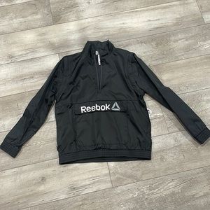 Reebok lightweight windbreaker material pull over
